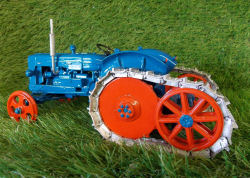RJN Classic Tractors Fordson E1A Diesel Major Crawler 4cyl Tractor Model