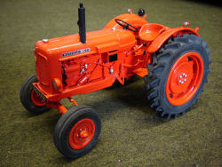 RJN Classic Tractors Nuffield 4/60 Model Tractor